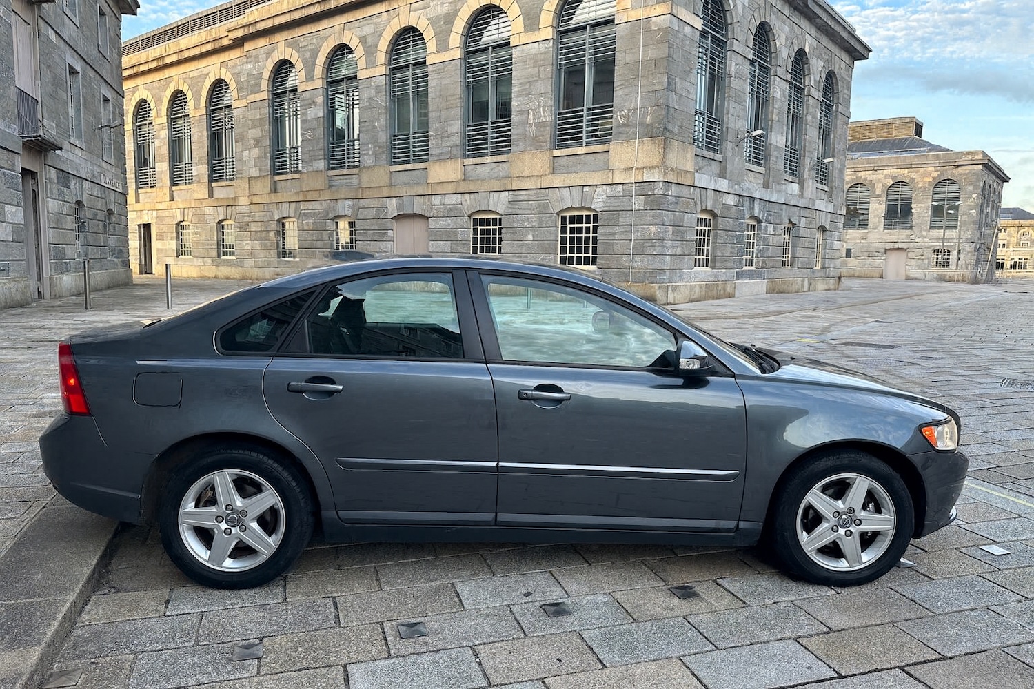 Used Volvo S40 2009 for sale - 76134575: Photo 2