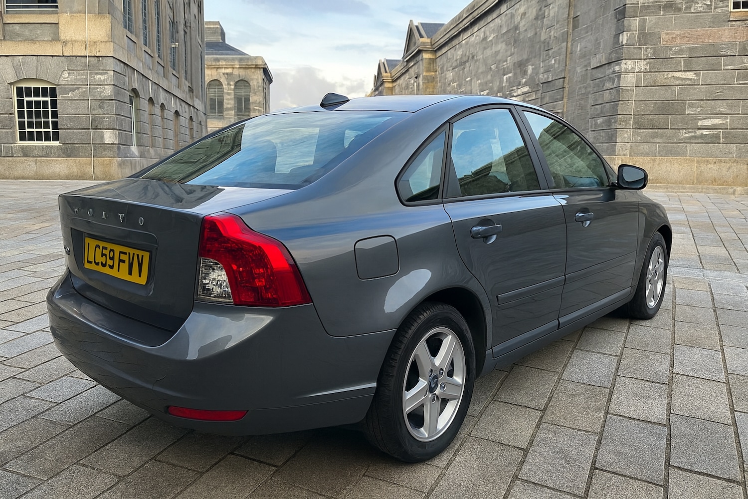 Used Volvo S40 2009 for sale - 76134575: Photo 3