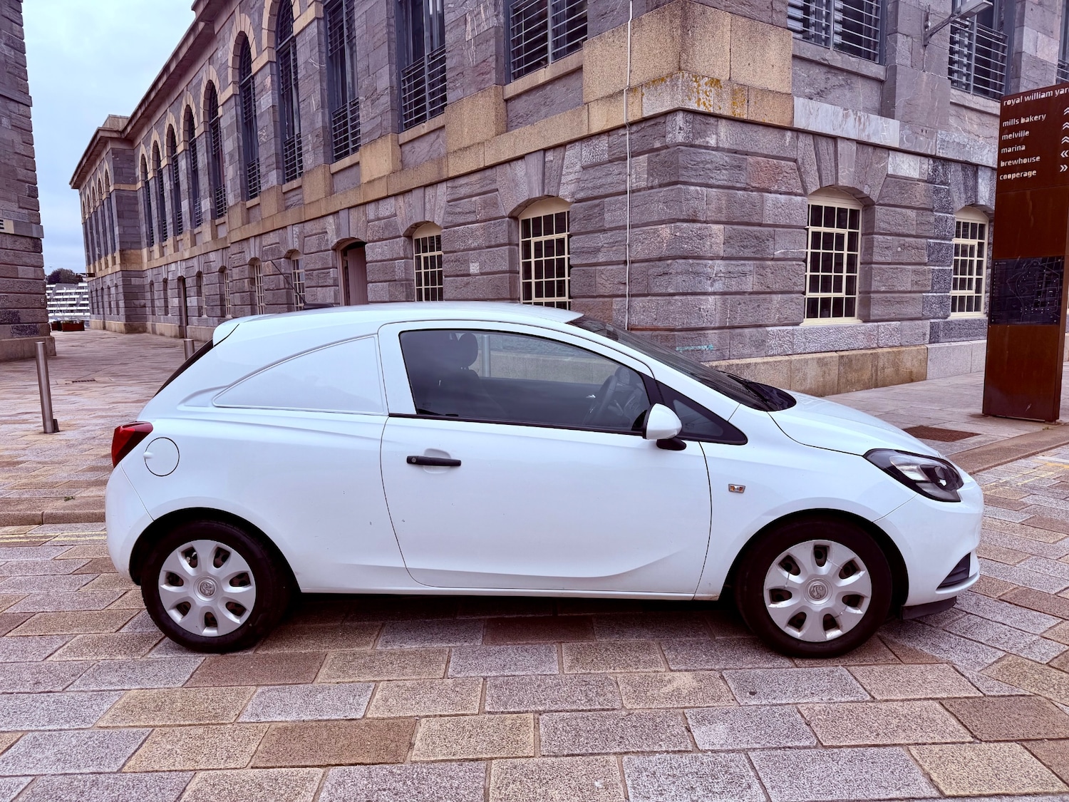 Used Vauxhall Corsa 2018 for sale - 76281666: Photo 2