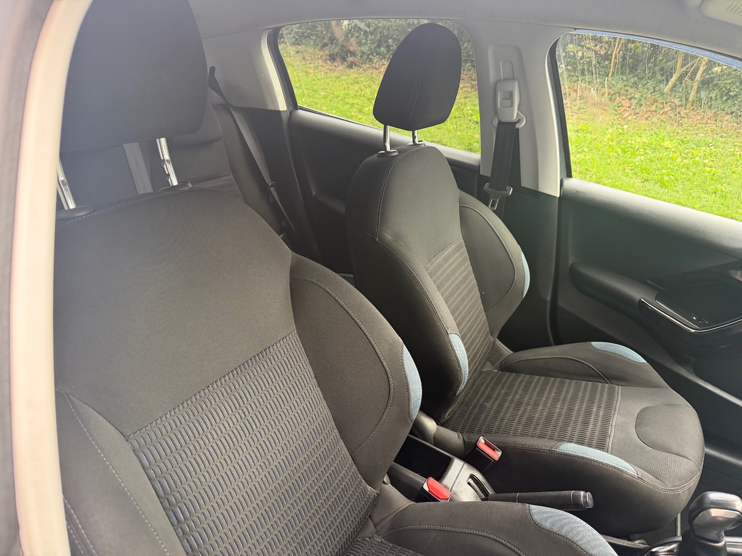 Used Peugeot 208 2014 for sale - 77985152: Photo 11