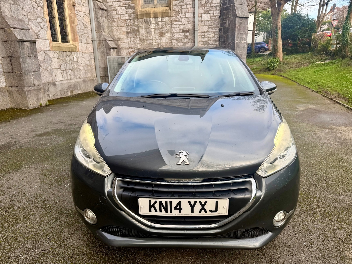 Used Peugeot 208 2014 for sale - 77985152: Photo 2