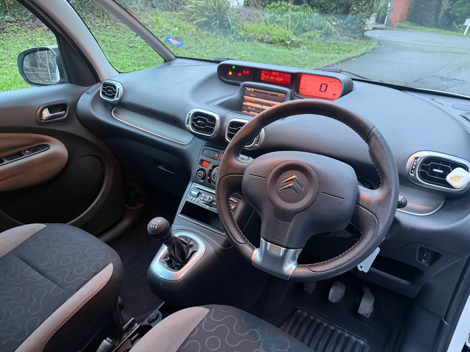 Used Citroen C3 Picasso 2011 for sale - 77508640: Photo 10