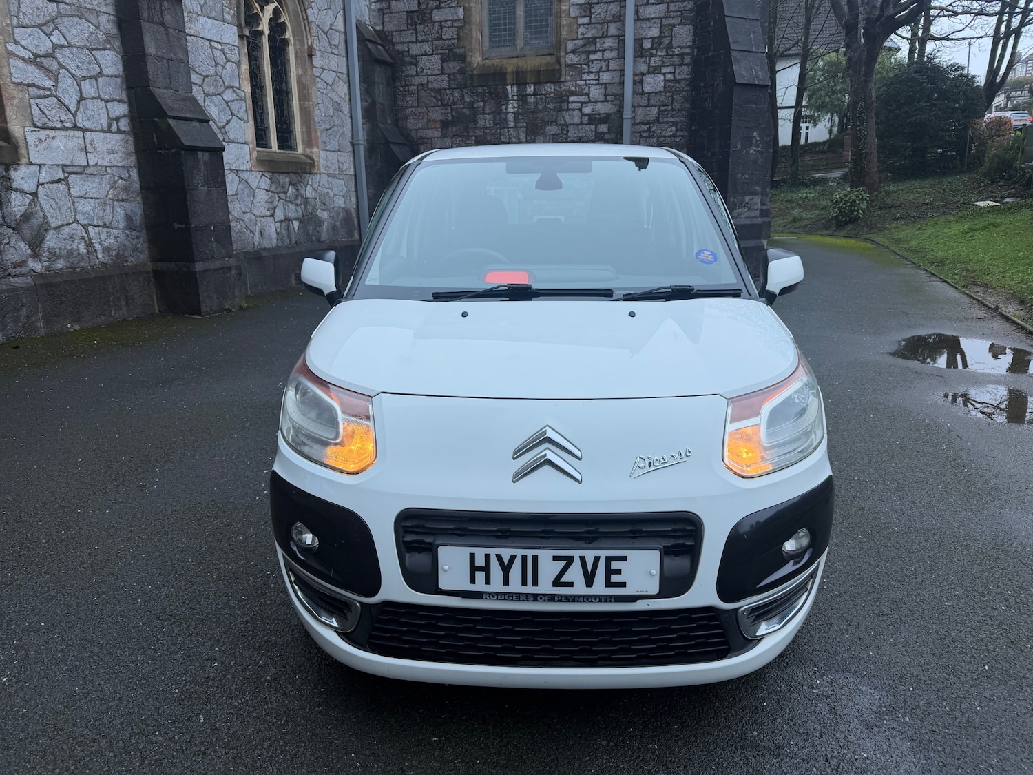 Used Citroen C3 Picasso 2011 for sale - 77508640: Photo 2