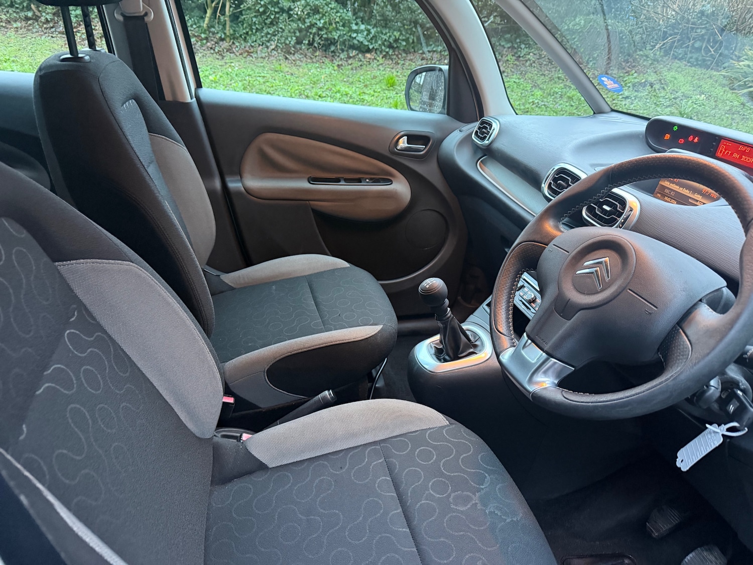 Used Citroen C3 Picasso 2011 for sale - 77508640: Photo 9