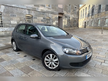 Volkswagen - Golf