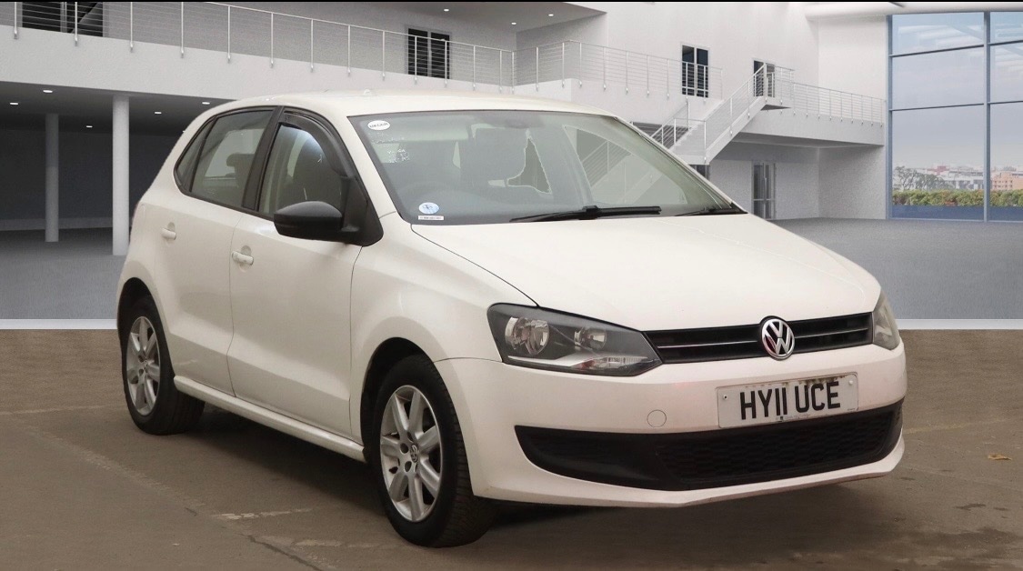 Used Volkswagen Polo 2011 for sale - 76664955: Photo 1