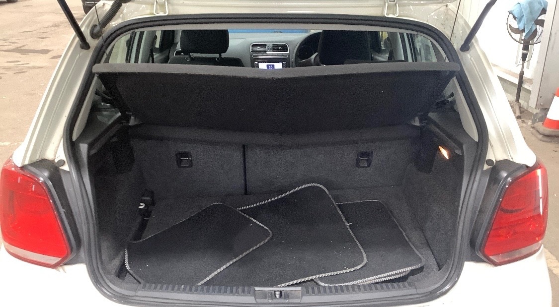 Used Volkswagen Polo 2011 for sale - 76664955: Photo 12