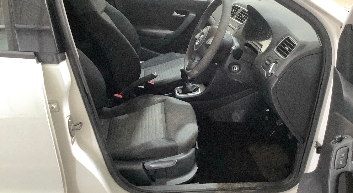 Used Volkswagen Polo 2011 for sale - 76664955: Photo 8