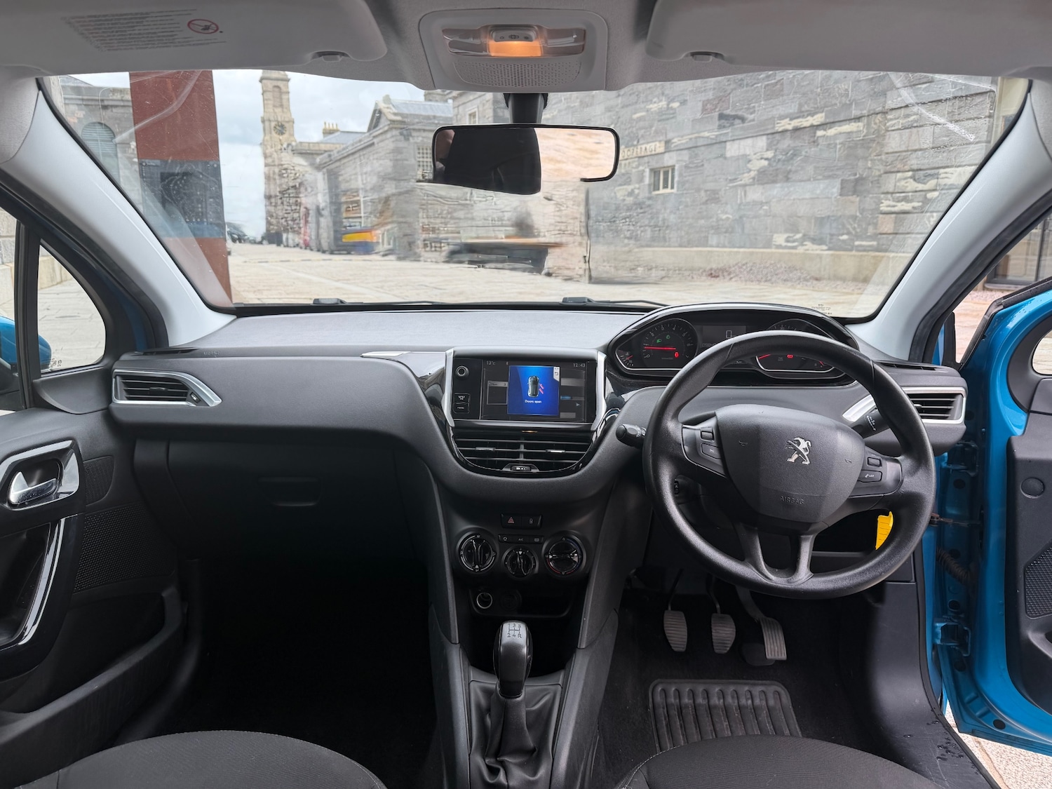Used Peugeot 208 2013 for sale - 76344182: Photo 12