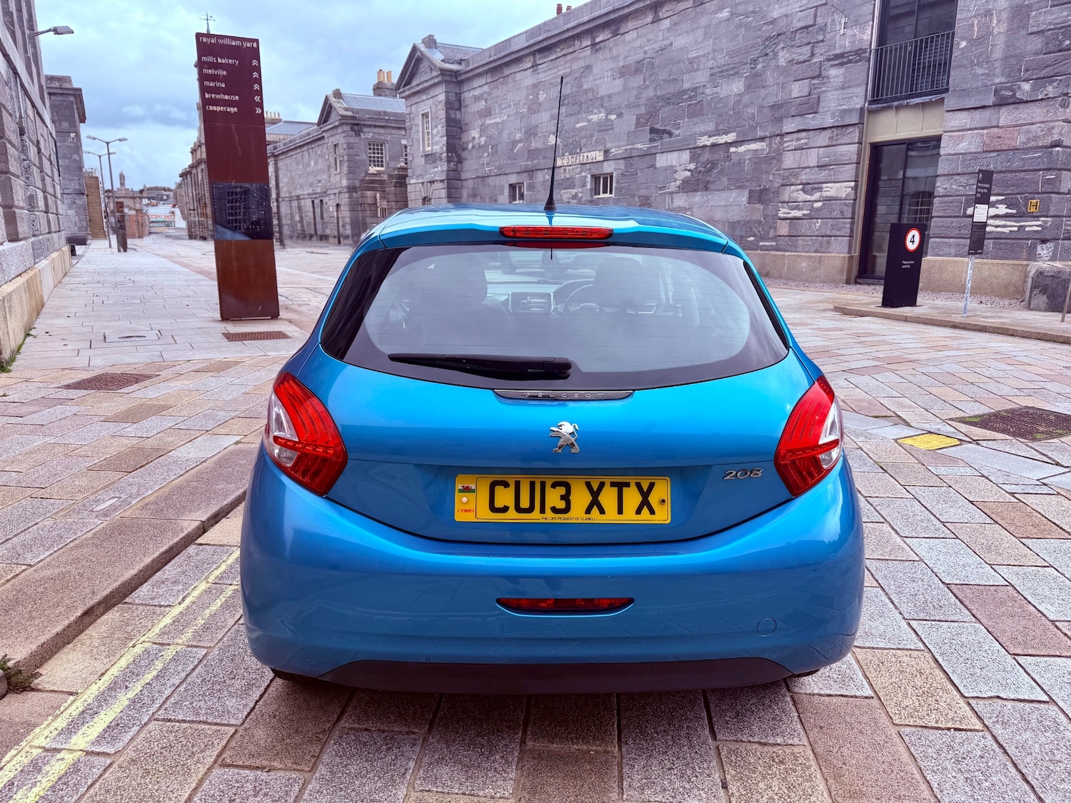 Used Peugeot 208 2013 for sale - 76344182: Photo 4