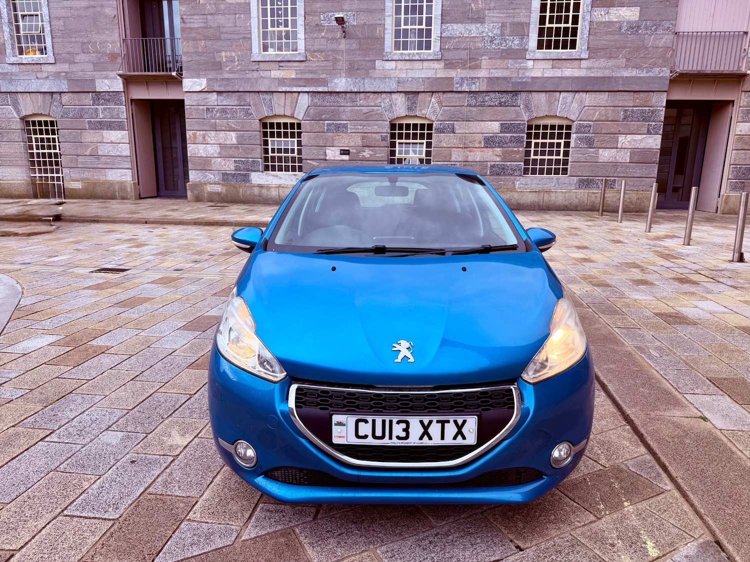 Used Peugeot 208 2013 for sale - 76344182: Photo 8