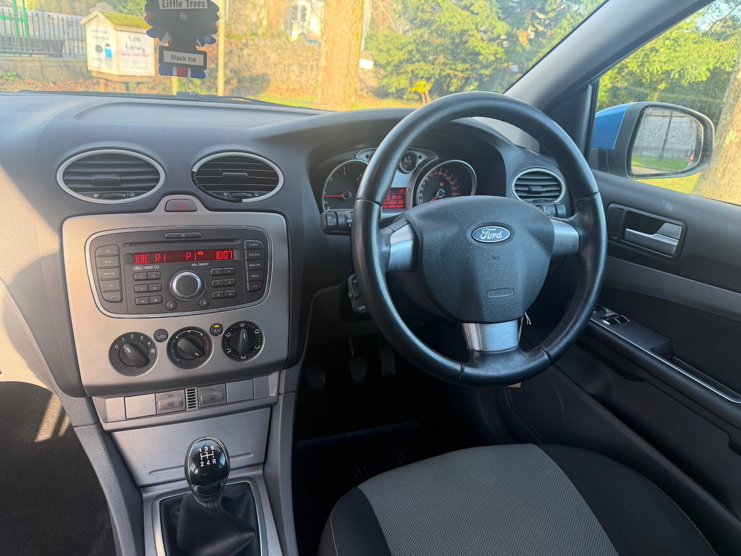 Used Ford Focus 2010 for sale - 77555020: Photo 10