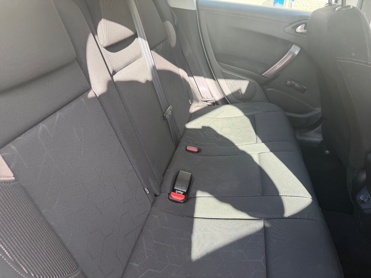 Used Peugeot 2008 2014 for sale - 76364156: Photo 10