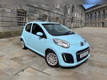 2013 (13) - 1.0i VTR 5dr