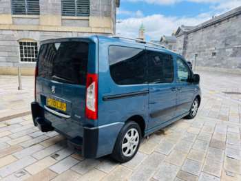 2010 (10) - 2.0 HDi L1 Leisure Mobility 5dr [6 seats]