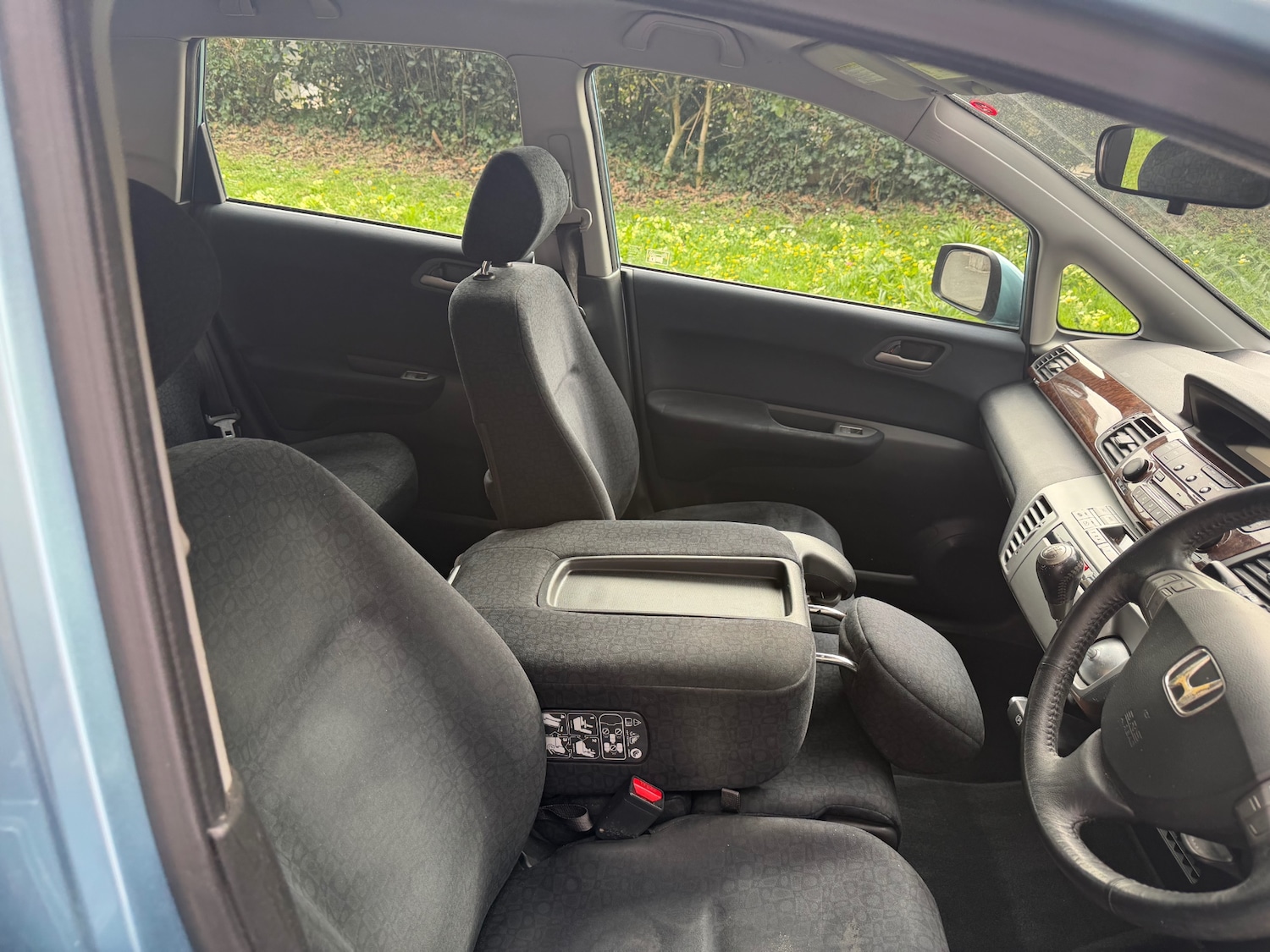 Used Honda FR-V 2005 for sale - 77988332: Photo 15