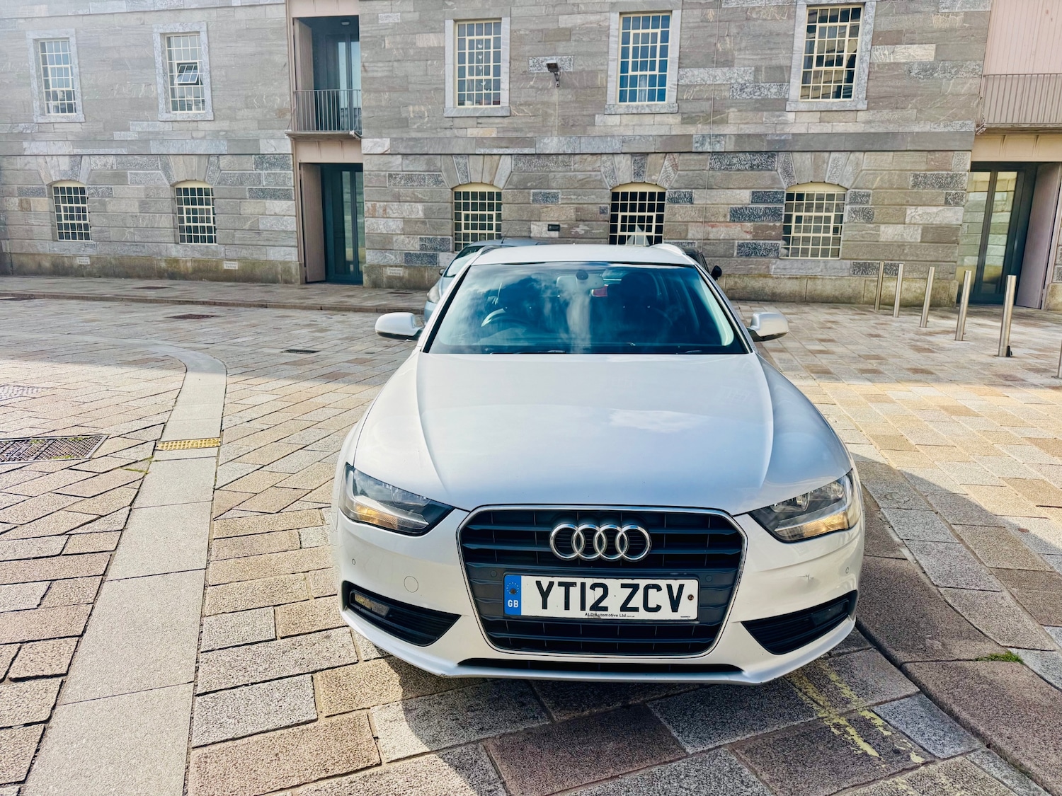 Used Audi A4 2012 for sale - 76134444: Photo 8