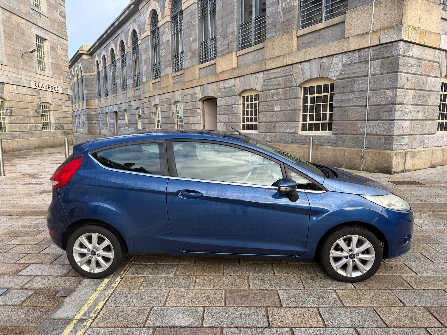 Used Ford Fiesta 2009 for sale - 76928337: Photo 2