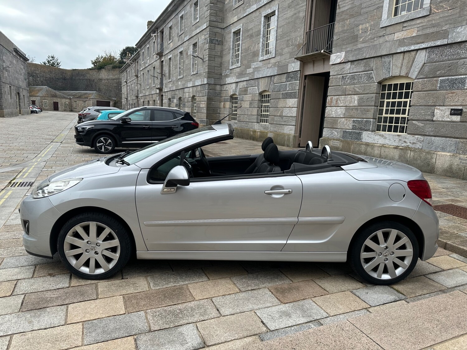 Used Peugeot 207 2010 for sale - 76329108: Photo 18