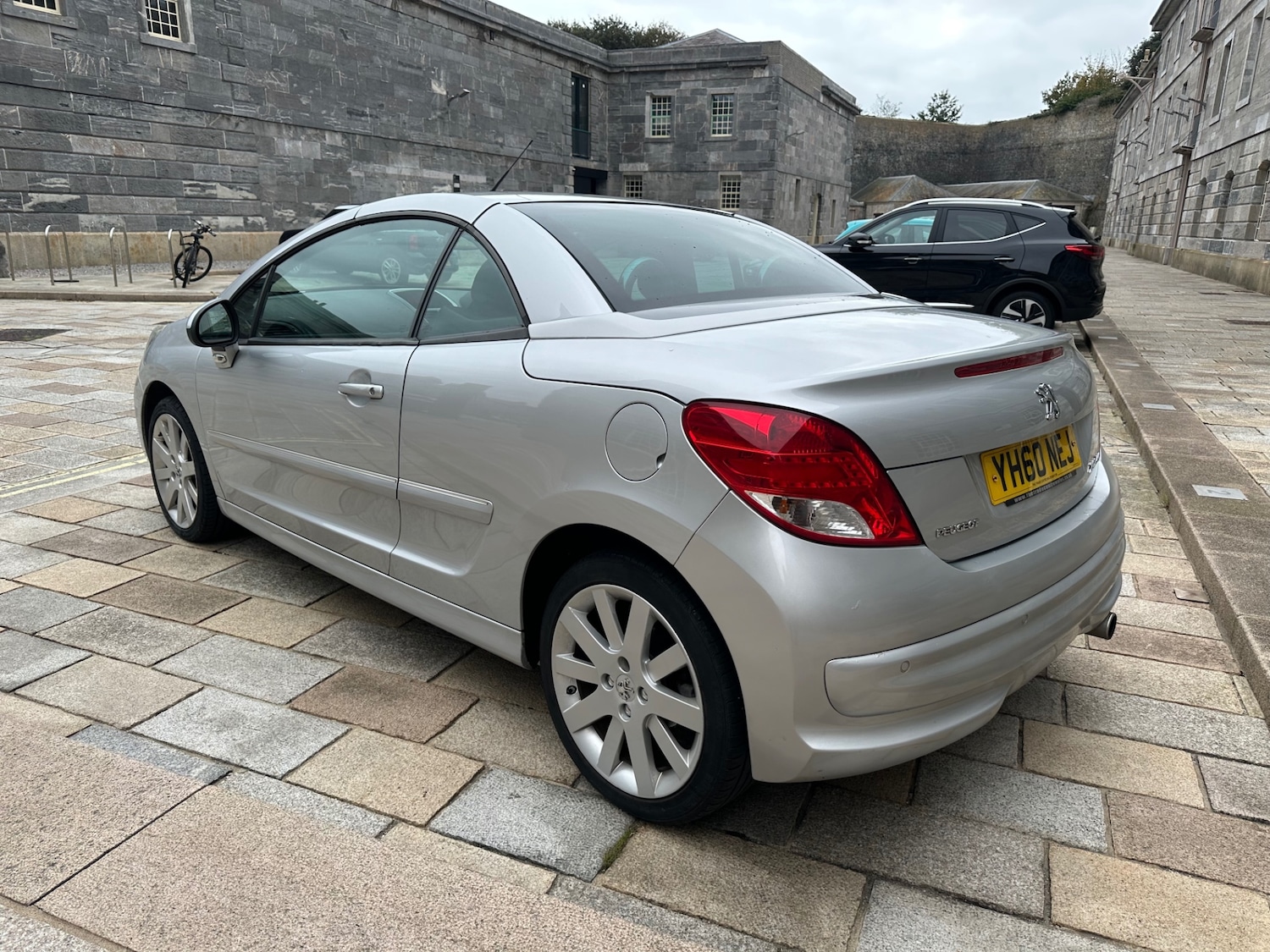 Used Peugeot 207 2010 for sale - 76329108: Photo 9
