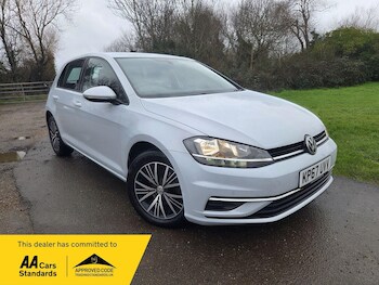 Used Volkswagen Golf 2017 for sale - 77290651: Photo