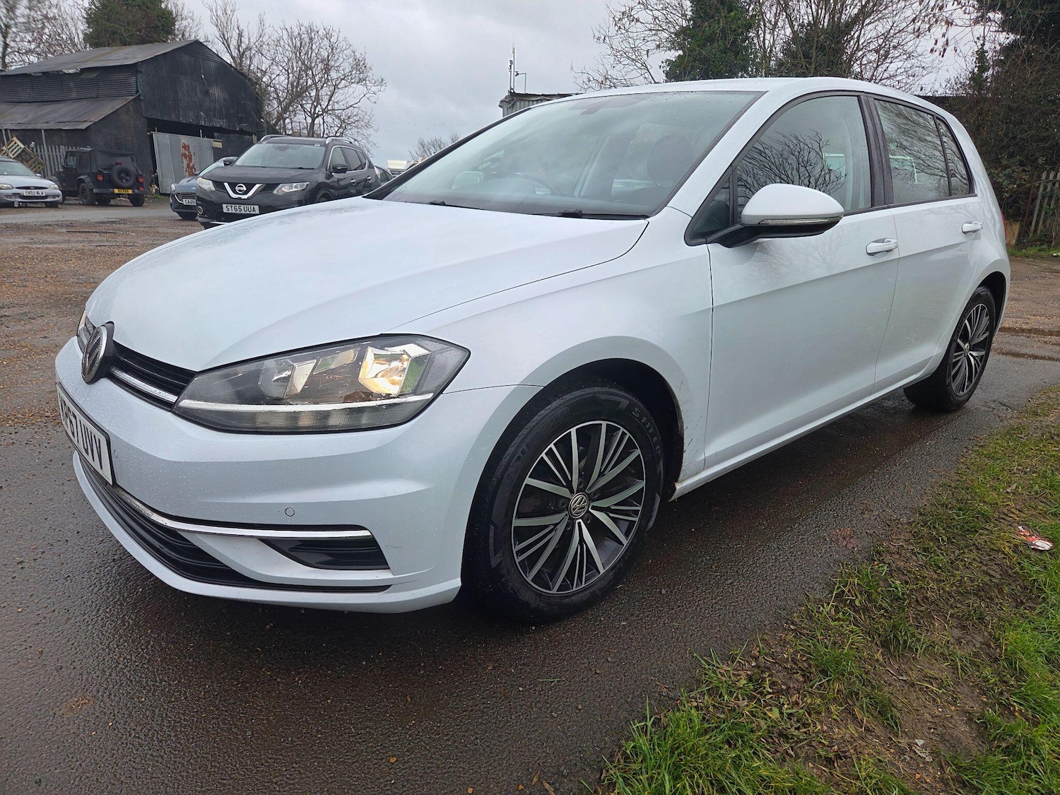 Used Volkswagen Golf 2017 for sale - 77290651: Photo 3