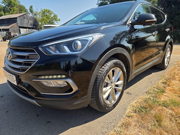 Used Hyundai Santa Fe 2016 for sale - 79590685: Photo