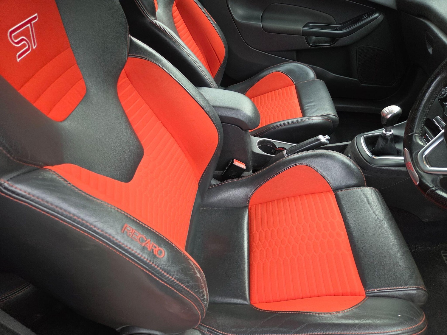 Used Ford Fiesta 2015 for sale - 76348958: Photo 11