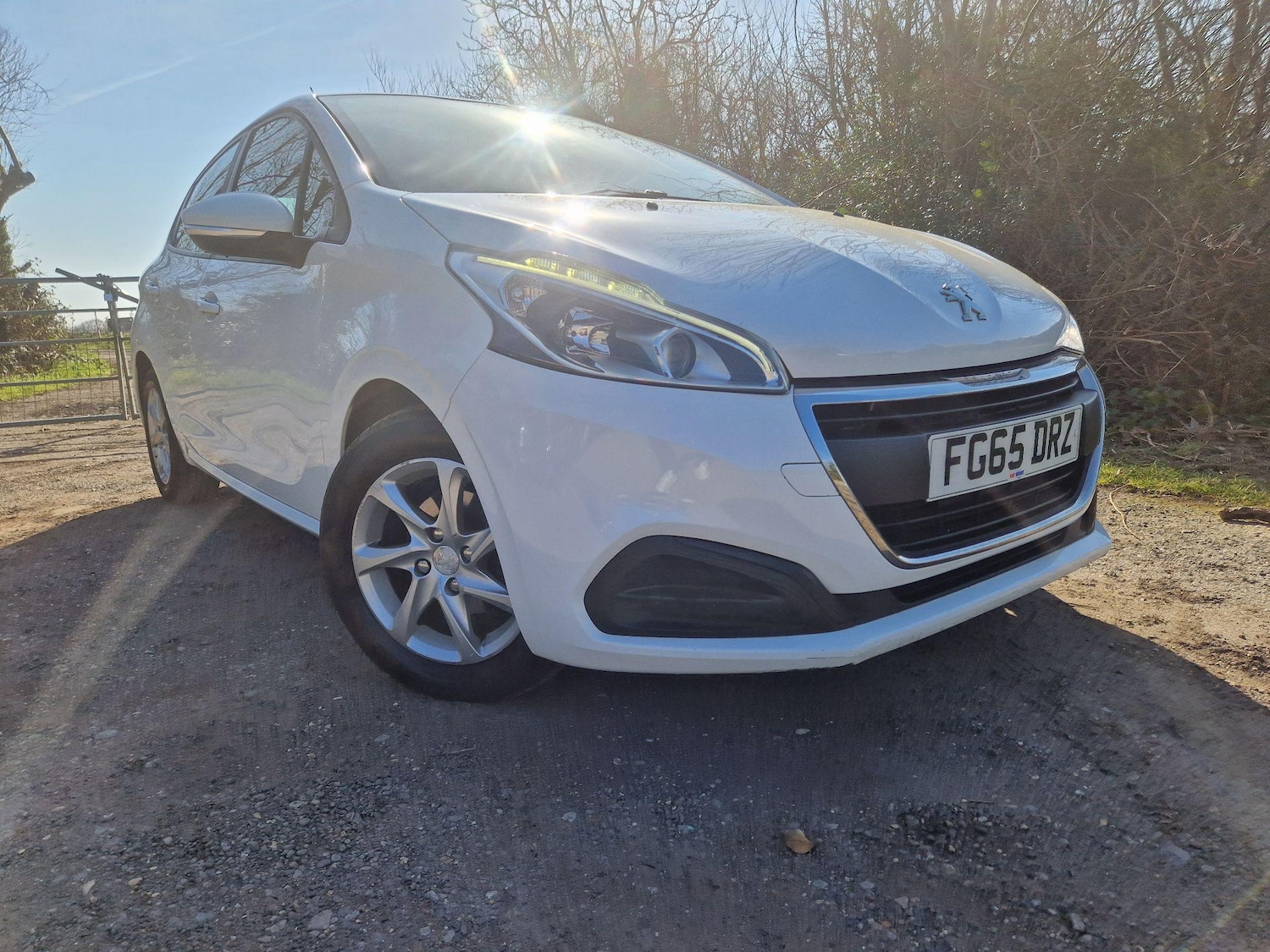 Used Peugeot 208 2015 for sale - 76645657: Photo 14