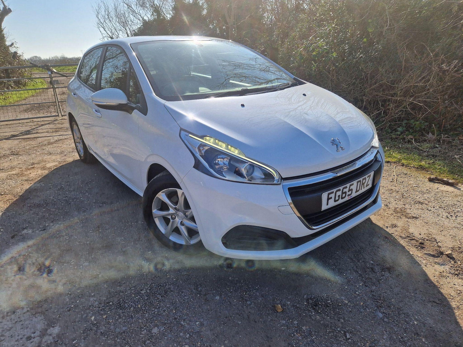 Used Peugeot 208 2015 for sale - 76645657: Photo 17