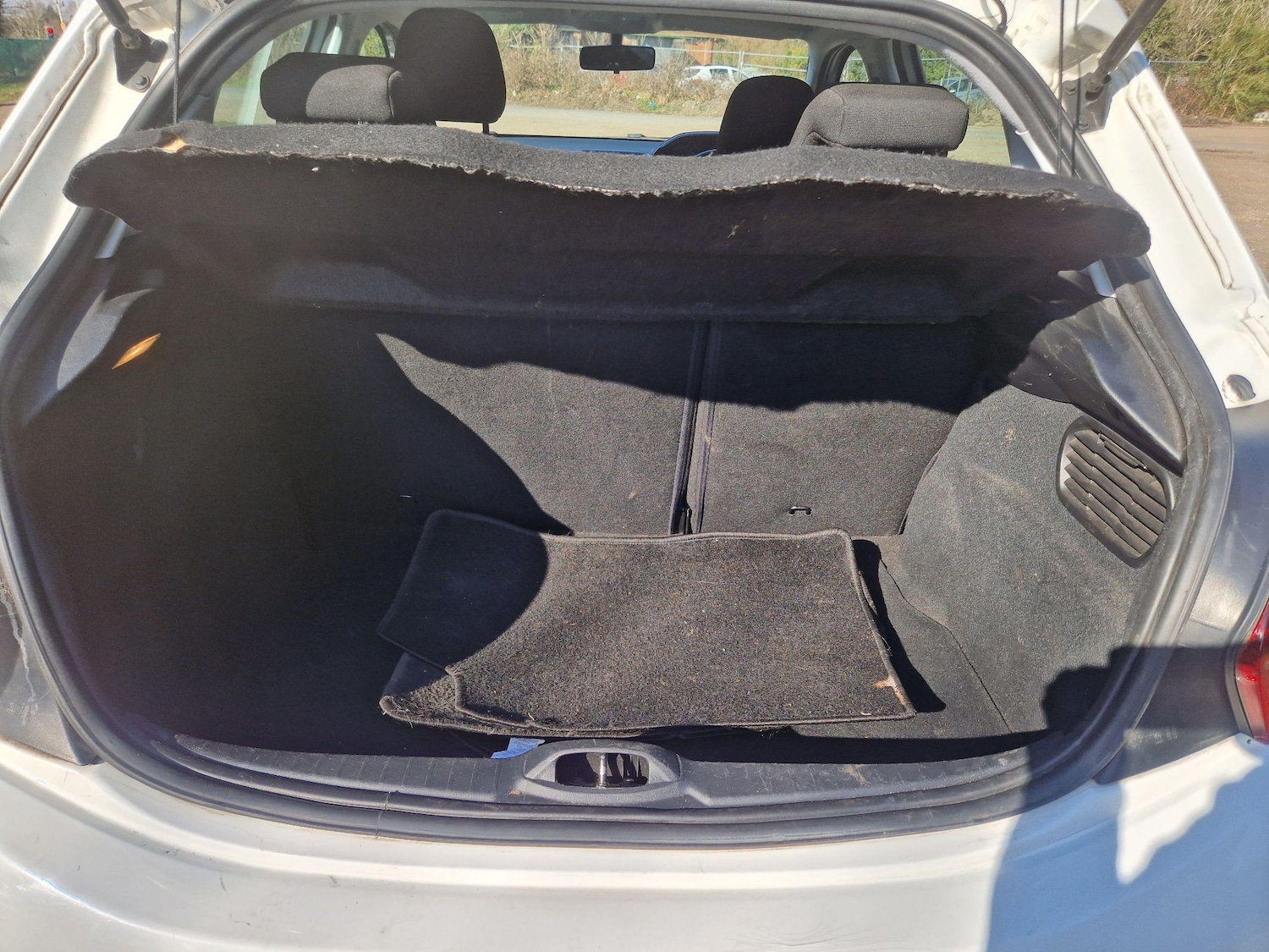 Used Peugeot 208 2015 for sale - 76645657: Photo 5