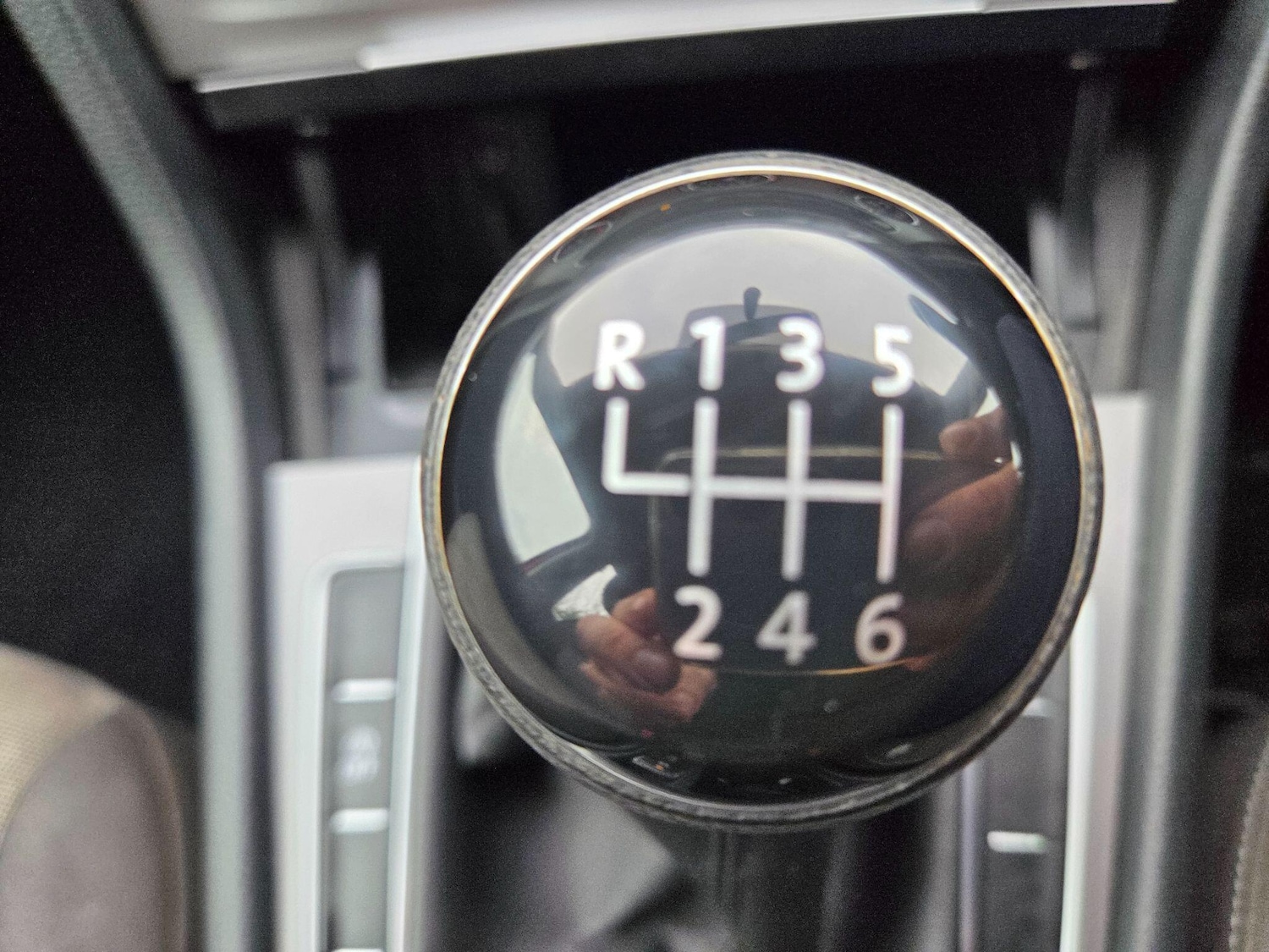 Used Volkswagen Golf 2017 for sale - 76607221: Photo 8