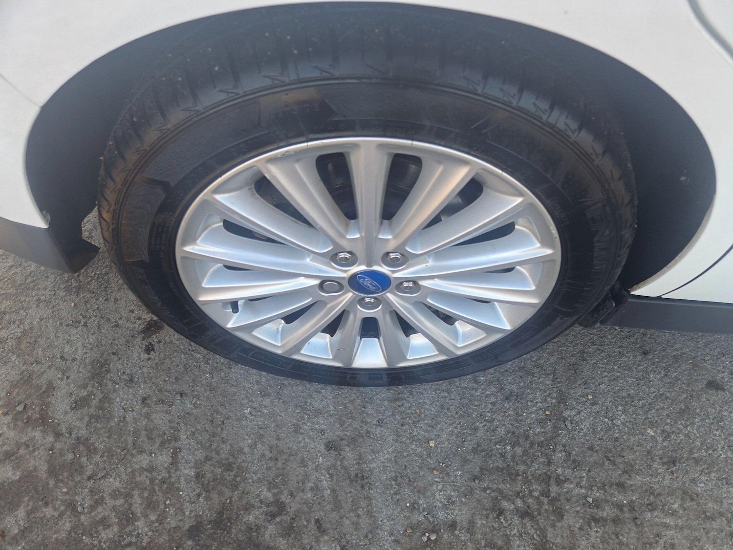 Used Ford C-Max 2016 for sale - 76898535: Photo 21