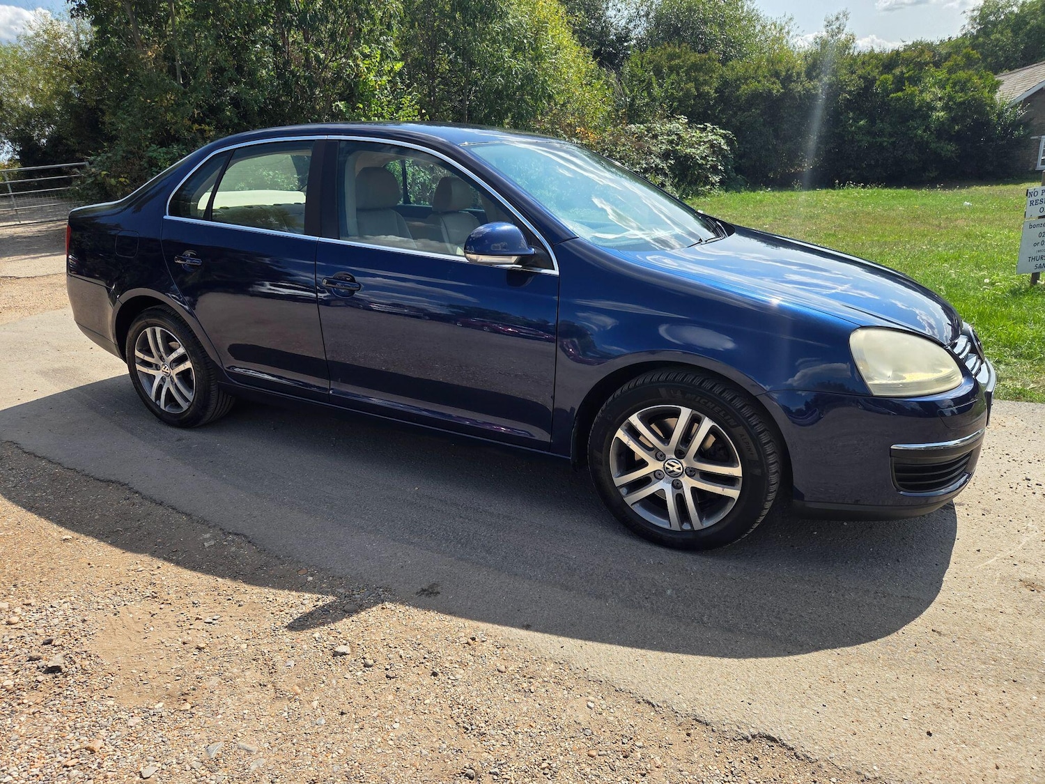 Used Volkswagen Jetta 2009 for sale - 76270447: Photo 2
