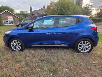 Used Renault Clio 2017 for sale - 79726201: Photo