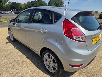 Used Ford Fiesta 2016 for sale - 79589488: Photo