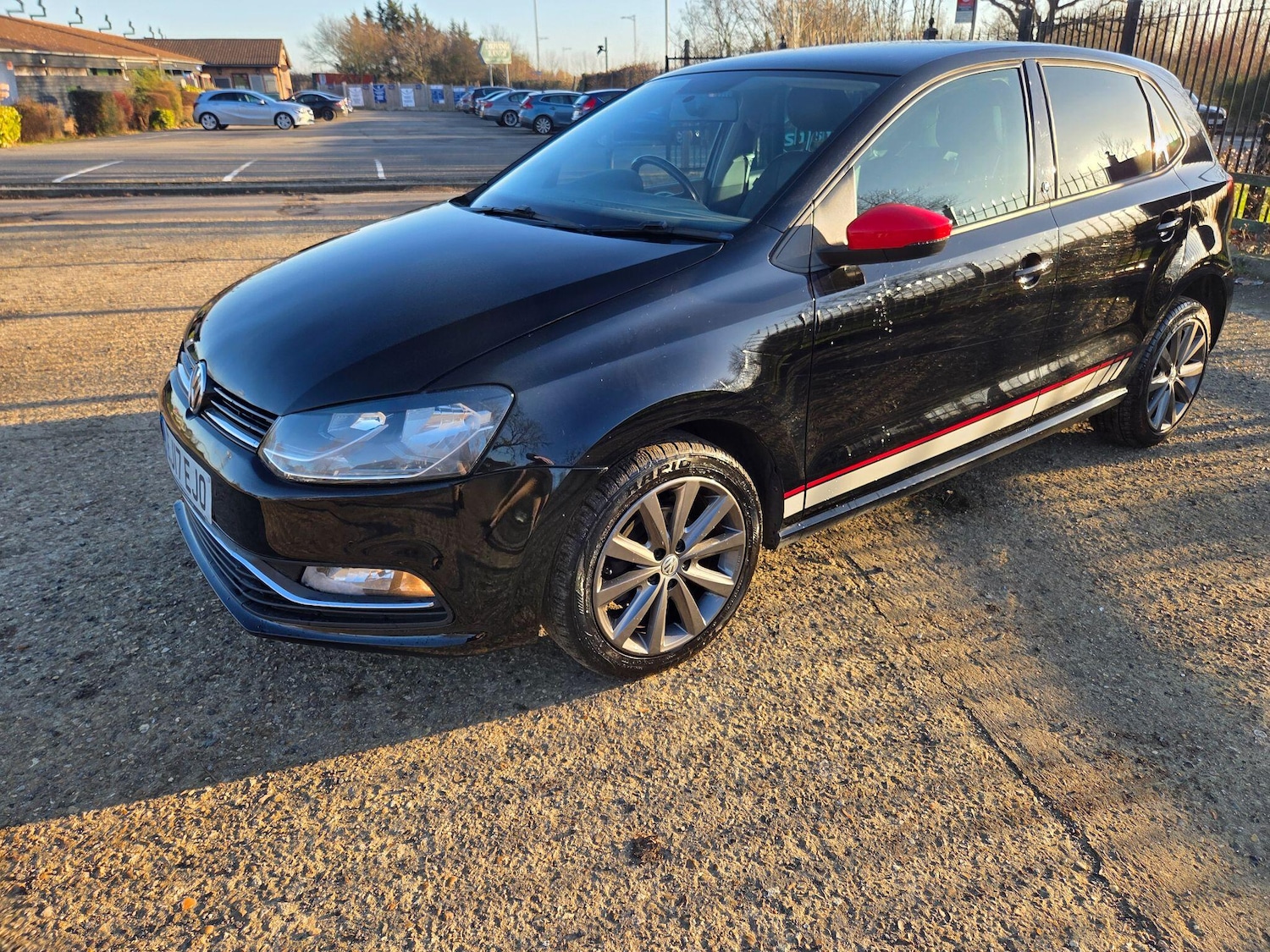 Used Volkswagen Polo 2017 for sale - 77060184: Photo 2