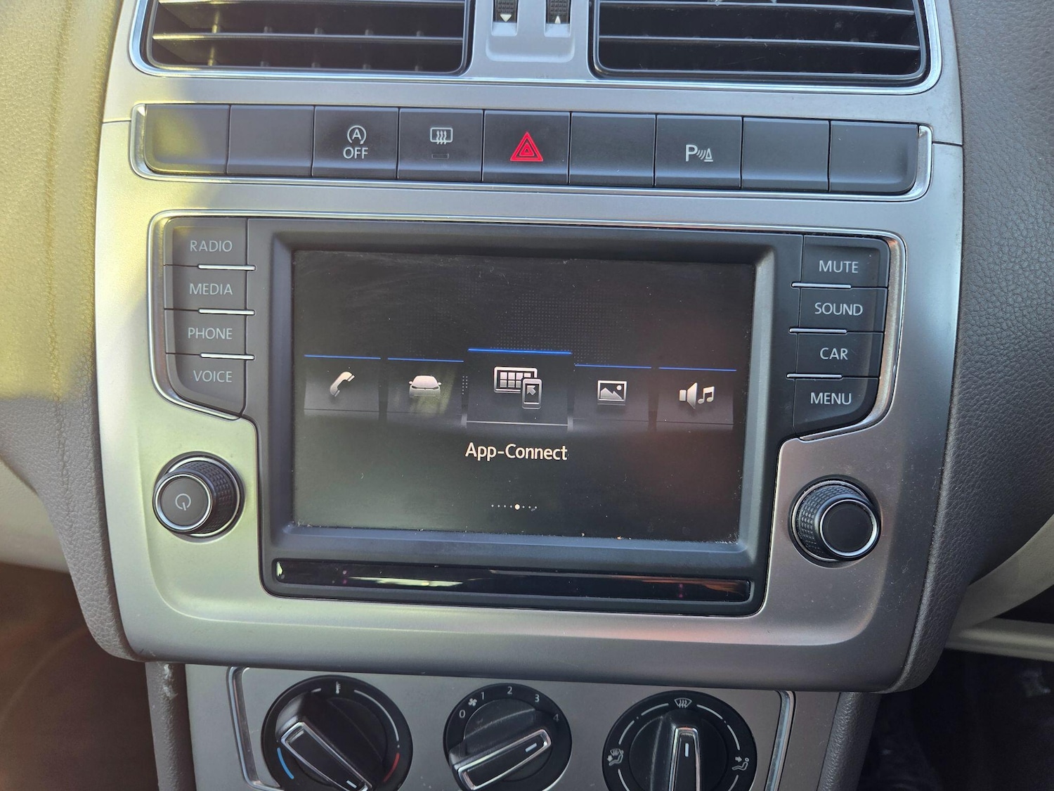 Used Volkswagen Polo 2017 for sale - 77060184: Photo 22