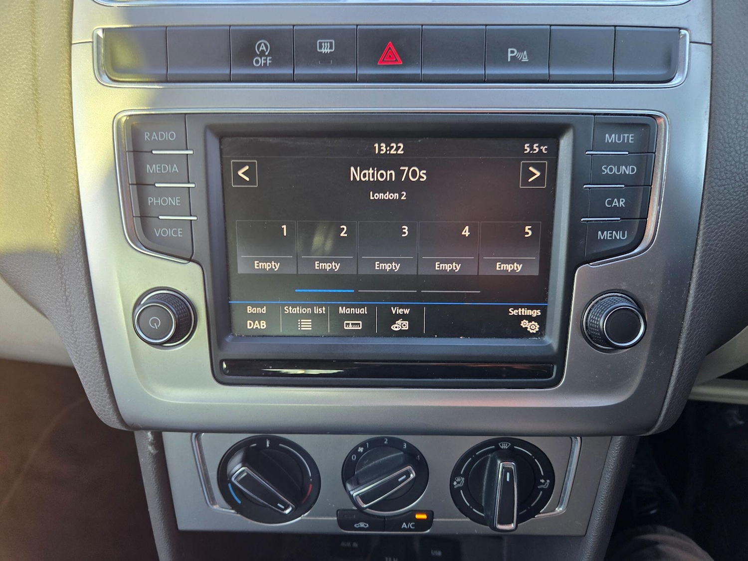 Used Volkswagen Polo 2017 for sale - 77060184: Photo 25