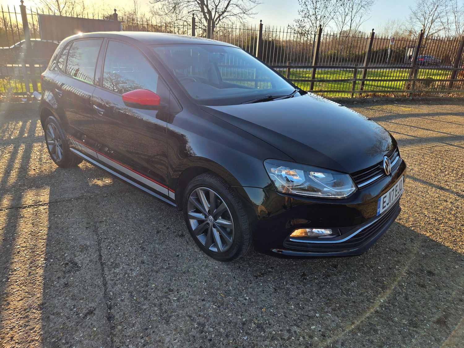 Used Volkswagen Polo 2017 for sale - 77060184: Photo 3