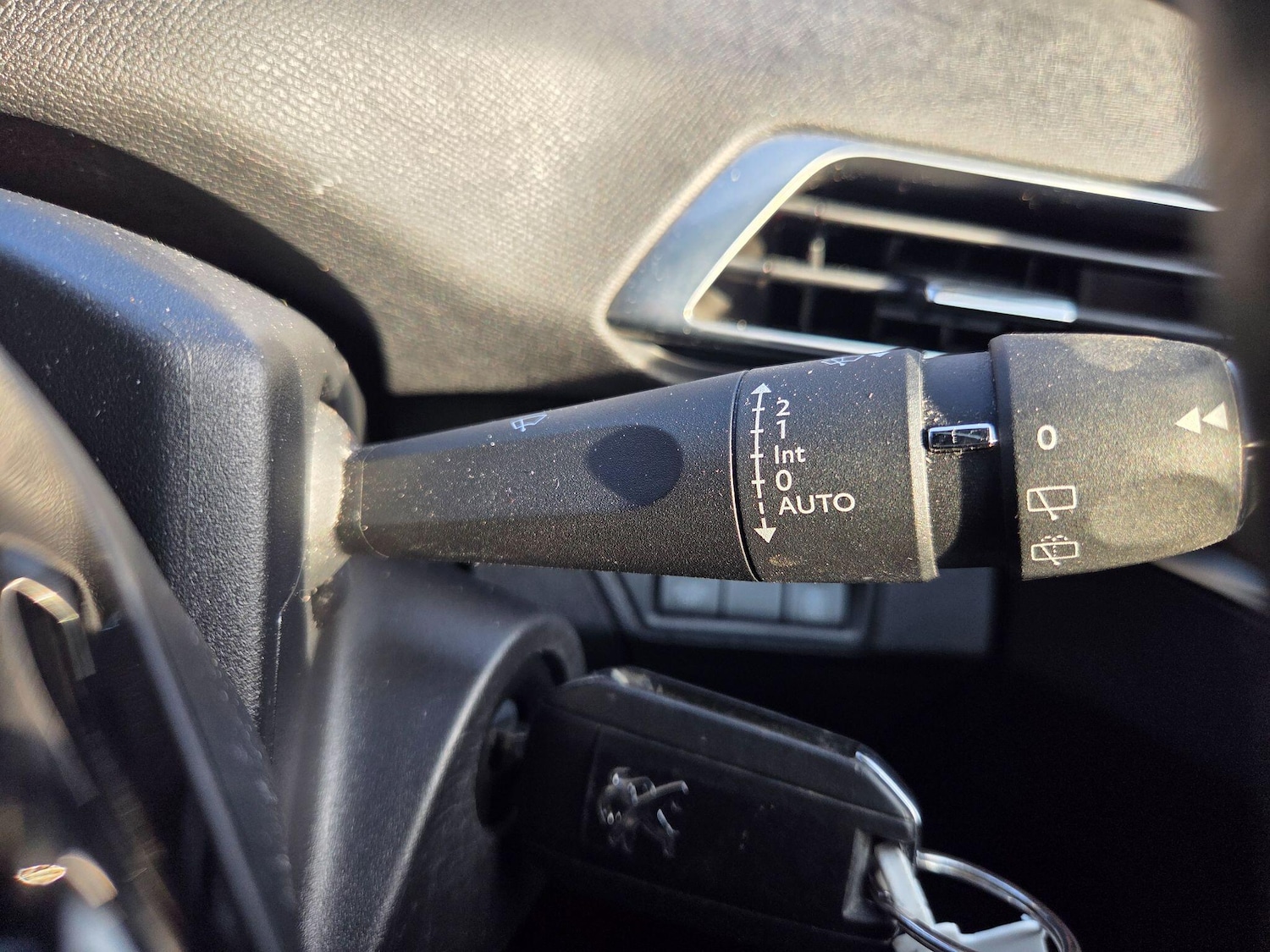 Used Peugeot 3008 2018 for sale - 76715316: Photo 16