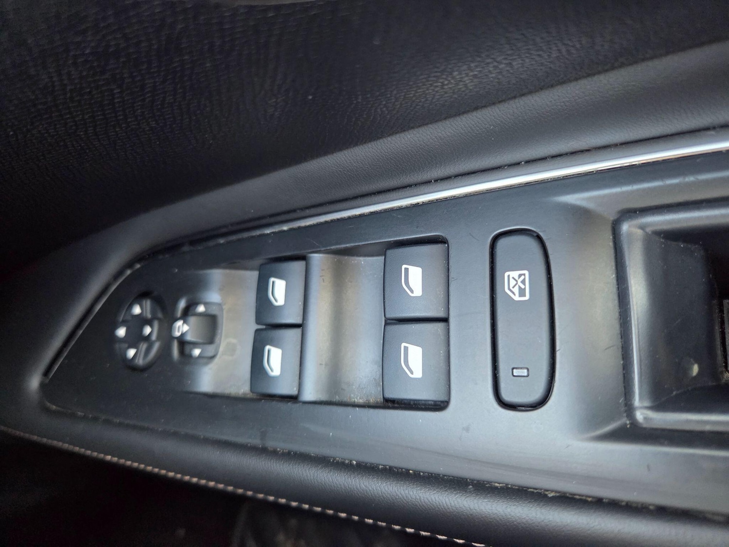 Used Peugeot 3008 2018 for sale - 76715316: Photo 23