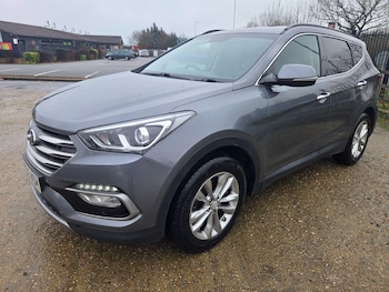 Used Hyundai Santa Fe 2016 for sale - 77215316: Photo