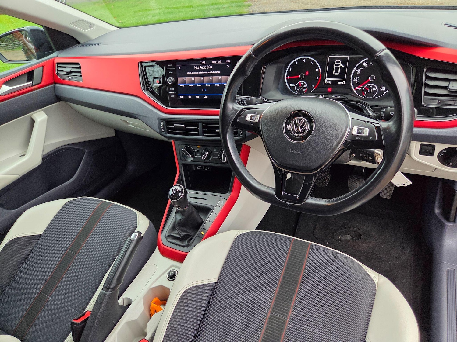 Used Volkswagen Polo 2018 for sale - 76597319: Photo 12