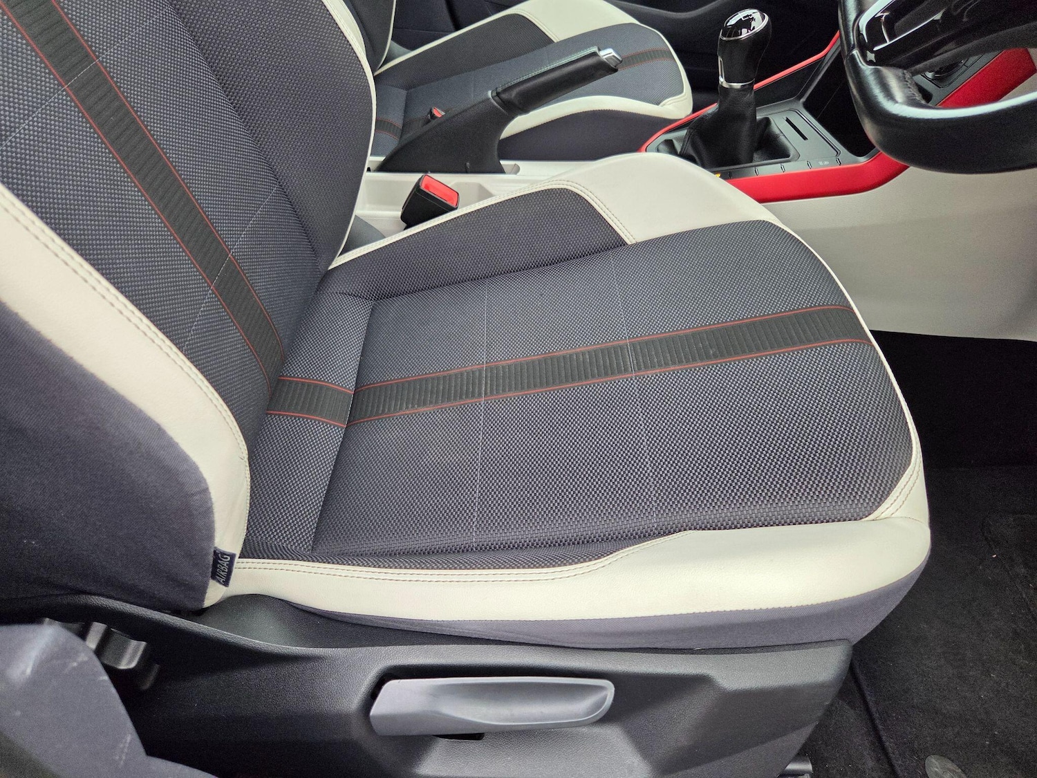 Used Volkswagen Polo 2018 for sale - 76597319: Photo 24