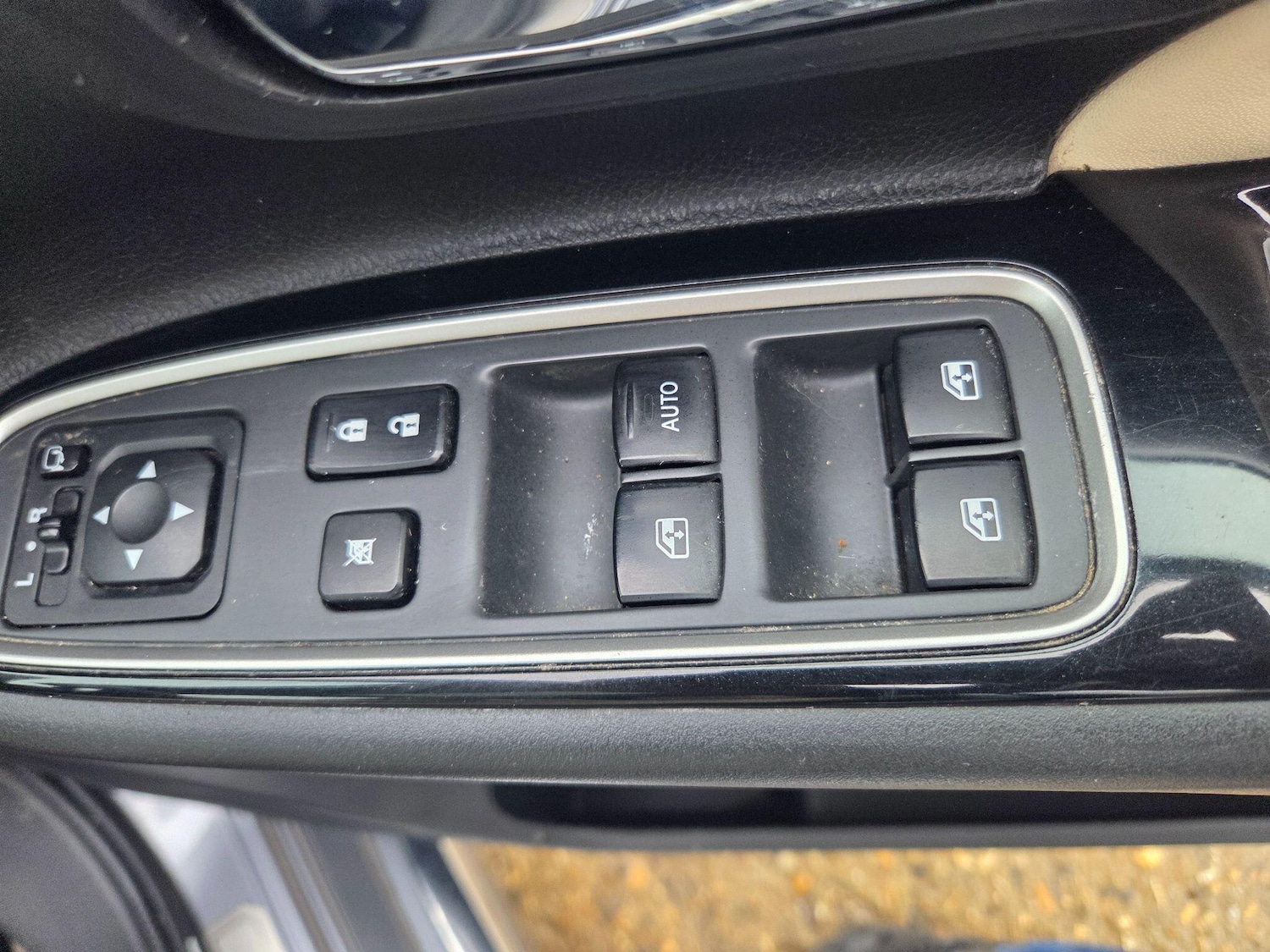 Used Mitsubishi Outlander 2017 for sale - 77290826: Photo 24