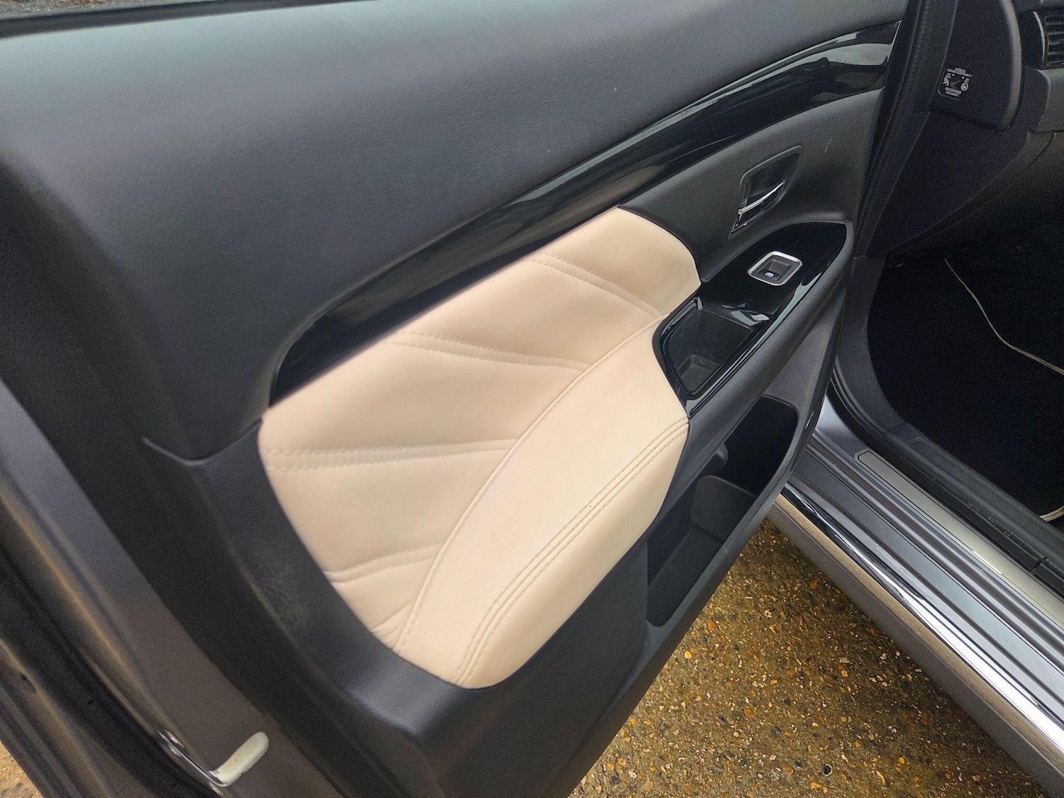 Used Mitsubishi Outlander 2017 for sale - 77290826: Photo 26