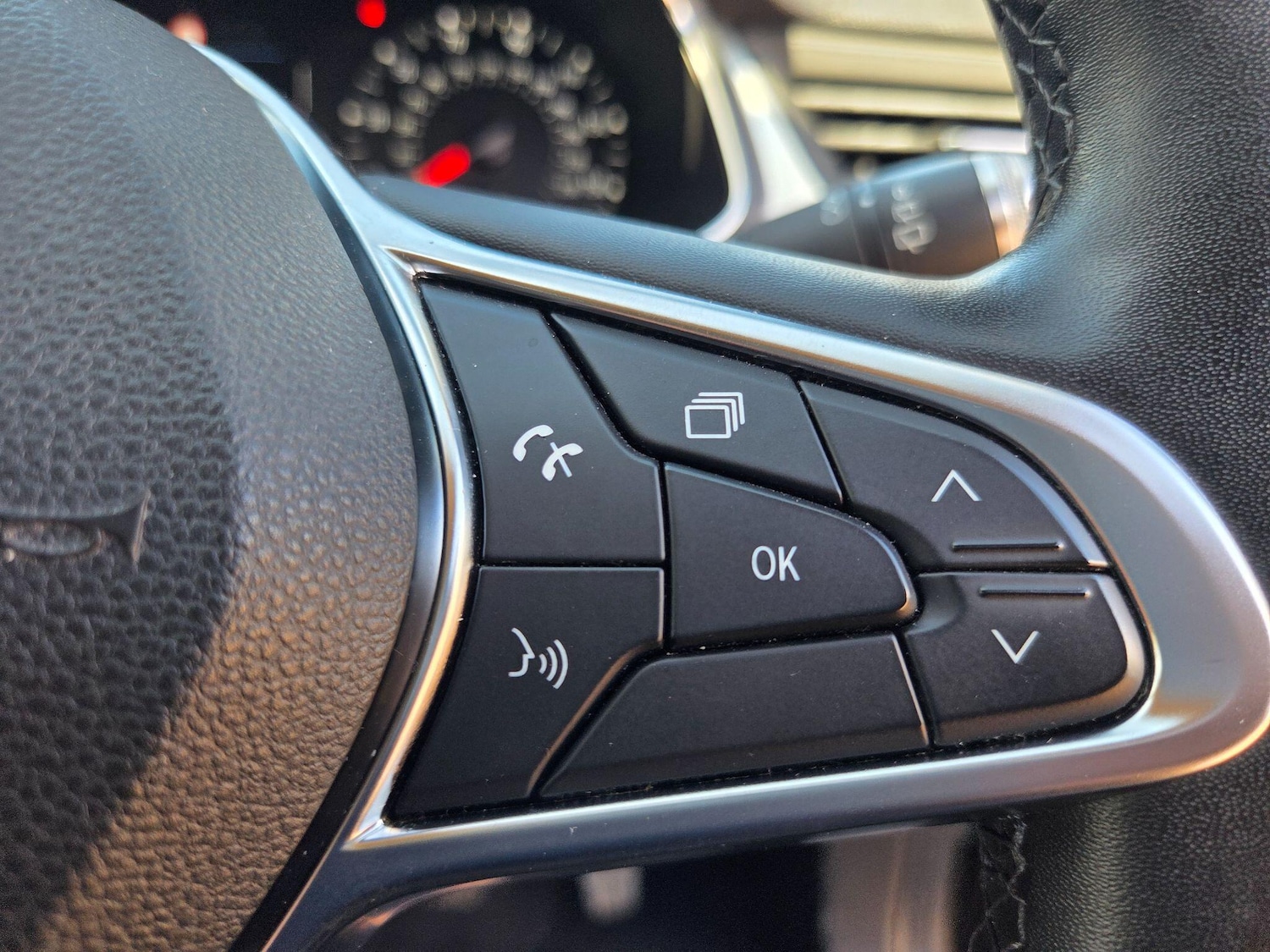 Used Renault Captur 2020 for sale - 76997747: Photo 15