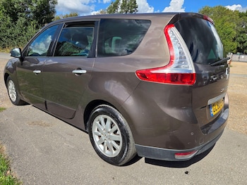 Used Renault Grand Scenic 2011 for sale - 75915919: Photo