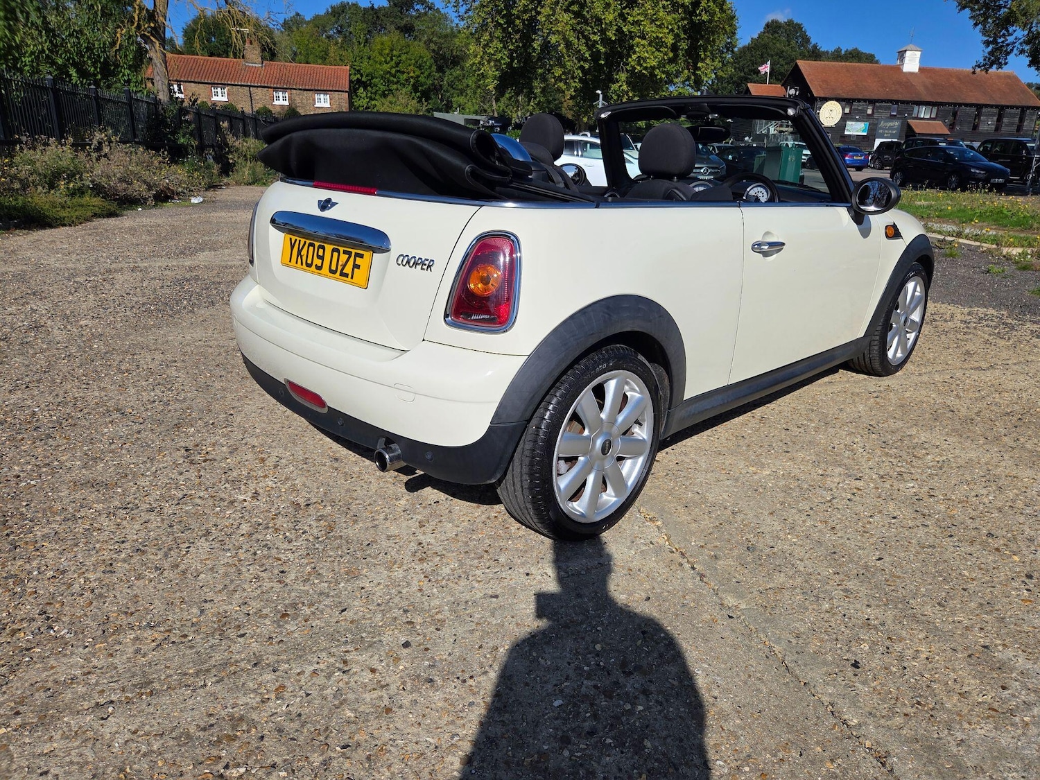 Used MINI Convertible 2009 for sale - 75927626: Photo 12